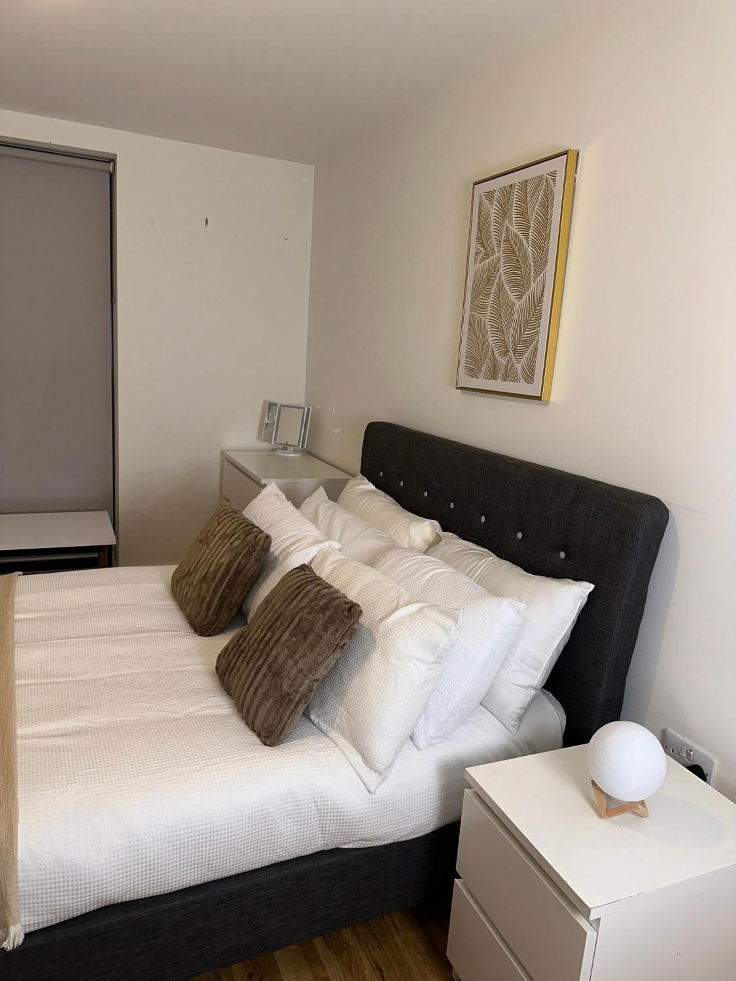Luxury 2-Bed High-Rise In Manchester With Parking Exterior foto