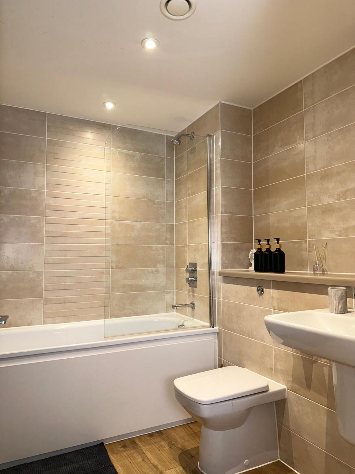 Luxury 2-Bed High-Rise In Manchester With Parking Exterior foto